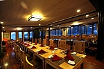 Restaurant Pelican Cruises Halong Bay, Vietnam