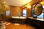 Luxury bathroom Violet Cruise Halong Bay, Vietnam